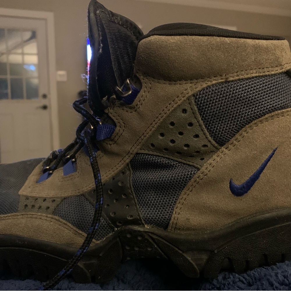 Men’s Hiking Boots